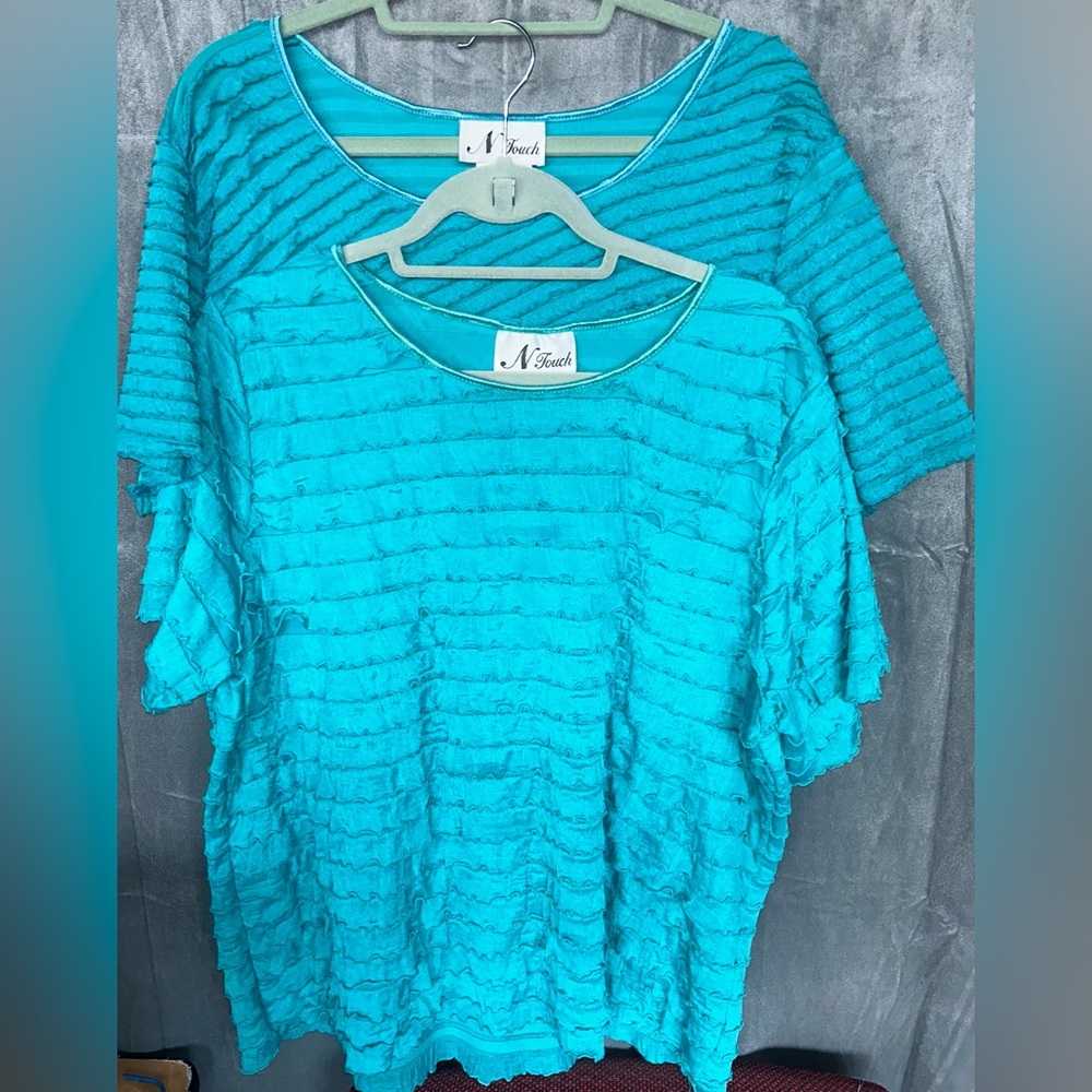 N Touch 2 shirts same color and brand just different patterns. Size XL